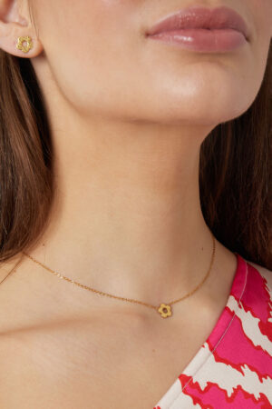 Floral Pendant Necklace