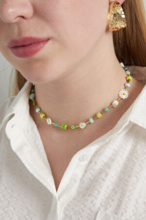 Colorful necklace green