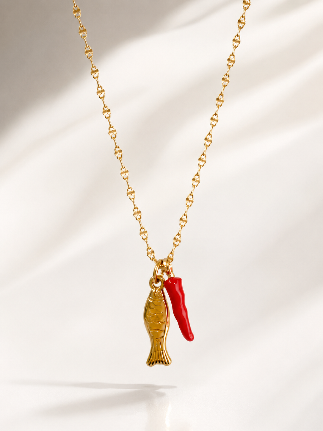 Gold Fish & Red Pepper