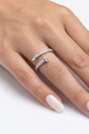 Sparkling nail ring